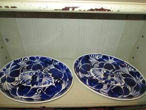 lot 418 image: Pair of Mexican Talavera serving platters