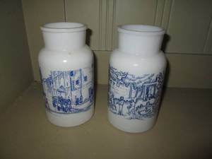 lot 438 image: Vintage white and blue painted milk glass vases