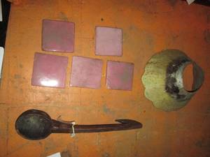 lot 477 image: Vintage tin lampshade, carved wood fingertip bowl and ceramic coasters