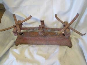 lot 240 image: Antique Cast Iron balancing scale...