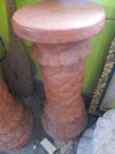 lot 242 image: Vintage 28 Clay pedestal displayp...