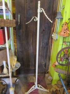 lot 259 image: Tripod style Metal CoatPurse Rack...