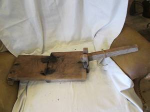 lot 265 image: Primitive wood Mexican Tortilla pre...