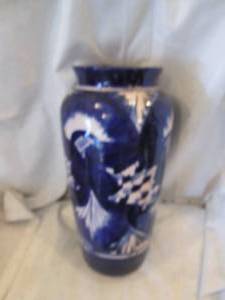 lot 274 image: Blue and white hand painted 15 cla...