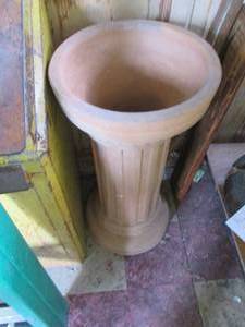 lot 278 image: Vintage clay 27 deep outdoor colum...