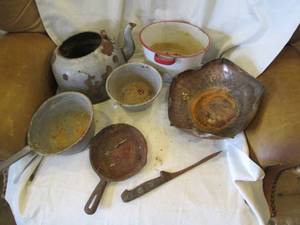 lot 280 image: Vintage Copper and enamelware cooki...