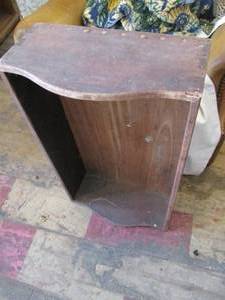 lot 285 image: Large Vintage wood box crate approx 311910