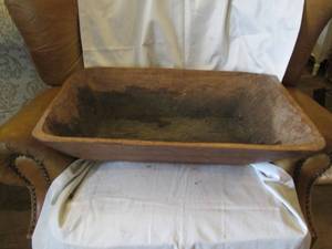 lot 288 image: Vintage hand carved wood 30 Bassinetbowl