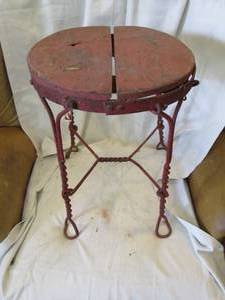 lot 291 image: Heavy duty twisted metal framed stool with wood seat