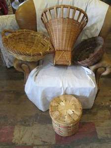 lot 295 image: Variety of assorted Vintage Wicker Rattan Baskets