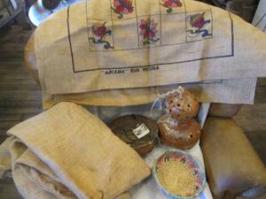 lot 351 image: Collection of hand painted gunny sacks, Wicker Rattan Baskets and stone adorned clay vase