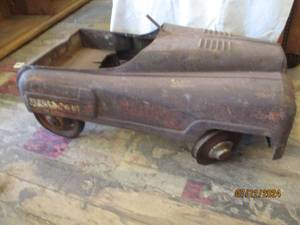 lot 185 image: Reminiscent old Vintage Metal toy p...
