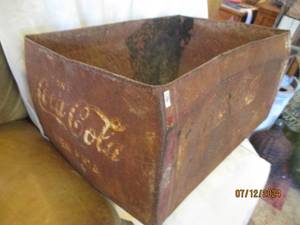 lot 194 image: Tome Coca Cola Bien Feria metal coo...