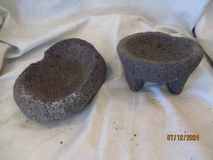 lot 505 image: Pair of hand carved molcajete for grinding corn