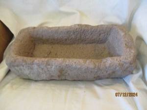 lot 525 image: Hand carved stone bowl or planter