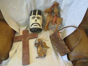 lot 533 image: Hand carved wood mask, woven donkey rider and other home decor