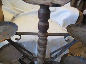 lot 545 image: 32 tall metal display with a wood center colums