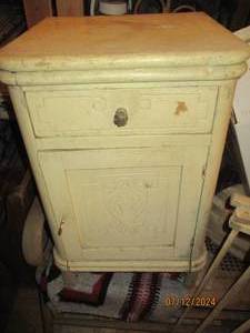 lot 652 image: Antique nightstand or small shelf...