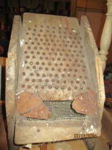 lot 653 image: Antique get the corn off the cob machine
