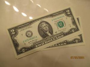 lot 1 image: Lot of 5 uncirculated $2.00 bills with consecutive serial numbers