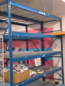 lot 11 image: Pallet Racking - 10x10x42 - 10 Uprights (x2), 10 Cross Beams (x8), 42-12x58  Grates (x8)