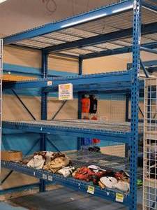 lot 12 image: Pallet Racking - 10x10x42 - 10 Uprights (x2), 10 Cross Beams (x8), 42-12x58  Grates (x8)