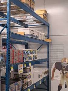 lot 19 image: Pallet Racking - 10x10x42 - 10 Uprights (x2), 10 Cross Beams (x8), 42-12x58  Grates (x8)