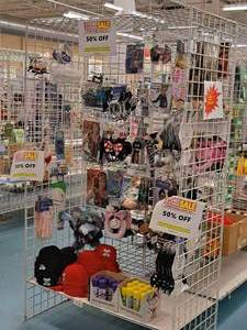 lot 33 image: Grid Panel Display Shelving Unit 1-shelf 25-12x49-12x84