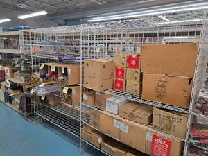 lot 52 image: Grid Panel Shelving Section 25x142x84