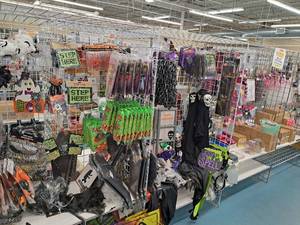 lot 82 image: Grid Panel Shelving Section 3-section with Back Grids 25x148x84