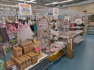 lot 83 image: Grid Panel Shelving Section 4-section with Back Grids 25x196x84
