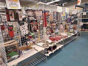 lot 94 image: Grid Panel Shelving Section 3-section without Back Grids 25x172x84