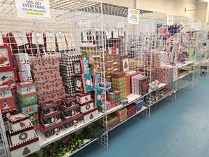 lot 116 image: Grid Panel Shelving Section 4-section with Back Grids 25x196x84