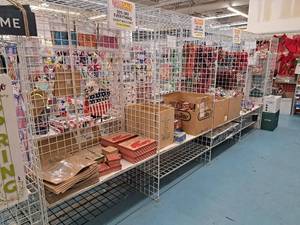 lot 121 image: Grid Panel Shelving Section 4-section without Back Grids 25x196x84