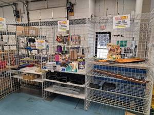 lot 137 image: Grid Panel Shelving Section 3-section with Back Grids 25x148x84