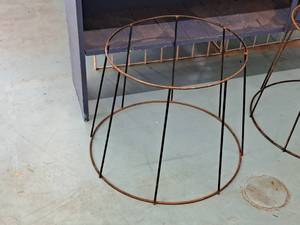 lot 157 image: 21 Metal Round Display Base