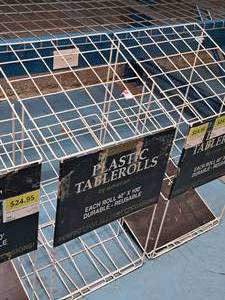 lot 172 image: Metal Wire Display Rack 16x18-12x33