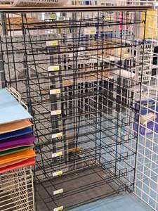 lot 177 image: Metal Wire Paper Rack 21x32x55-12