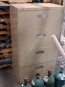 lot 230 image: Hon Metal Lateral File Cabinet 4-drawer