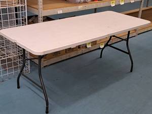 lot 244 image: 6 Folding Table