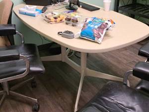 lot 250 image: 60 Table