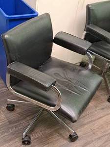 lot 256A image: Rolling Office Arm Chair