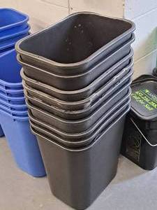 lot 285 image: Lot of (9) Plastic Trash Cans