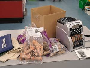 lot 371 image: RoyalSovereign FS-2N Coin Counter with Coin Sleeves and Cash Bags