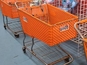 lot 602 image: Litin Everything Party n Paper logo Shopping Cart
