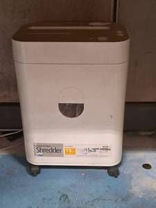 lot 352 image: Royal Crosscut Document Shredder PX110MX