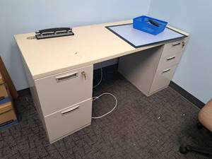 lot 265 image: Office Desk with Keys