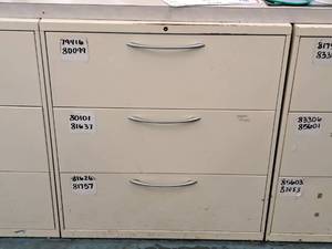 lot 214 image: Metal Lateral File Cabinet 3-drawer
