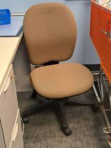 lot 267A image: Rolling Office Chair