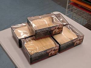lot 679 image: Lot of (5 Boxes) Tablecraft 3-oz Medium Serving Boats 50-count ( 250 total items )